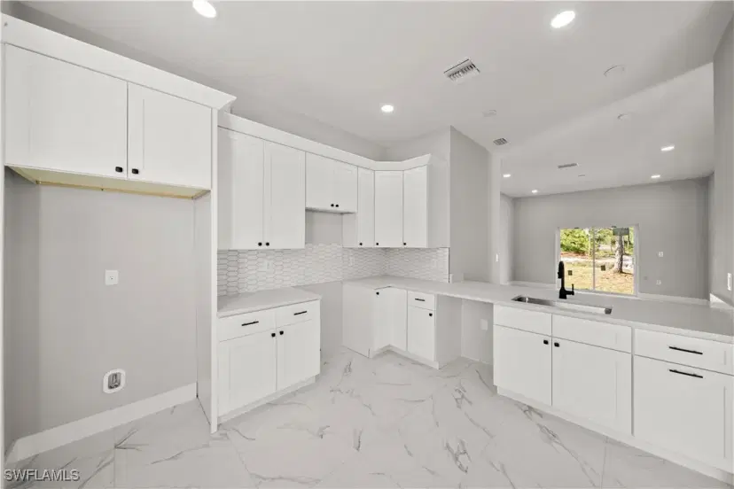 Picture of 1034 Green Field St, Lehigh Acres FL 33974
