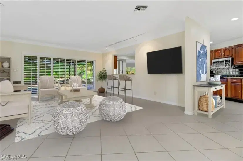 Picture of 449 Cypress Way E, Naples FL 34110