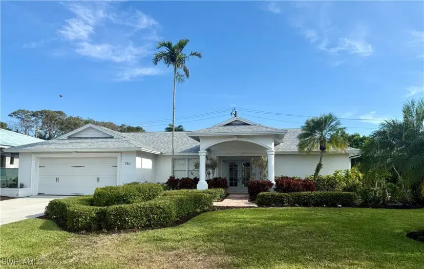 Picture of 750 Southern Pines Dr, Naples FL 34103