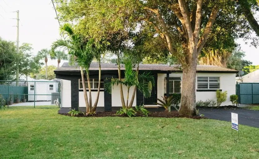 Picture of 4256 S Mary Circle, Palm Beach Gardens FL 33410