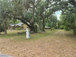 Picture of 140 S Davis St, Labelle, FL 33935