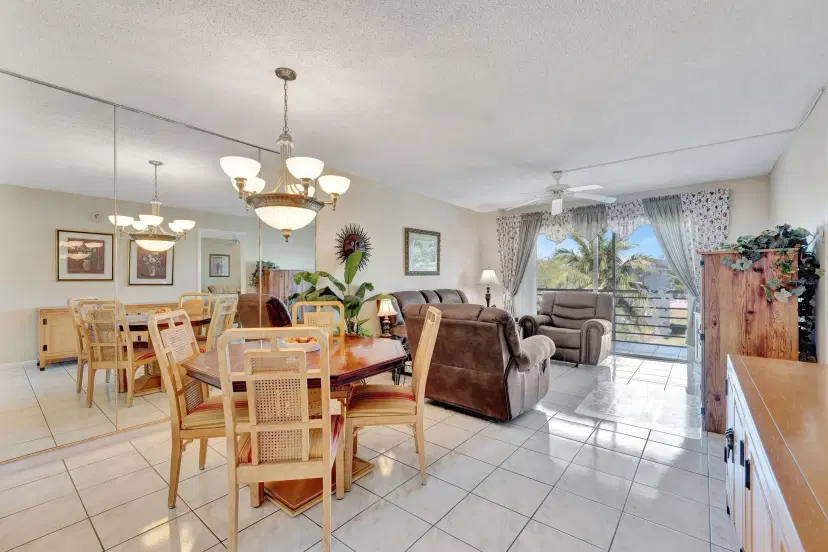 Picture of 2951 NW 46Th Avenue 403, Lauderdale Lakes FL 33313