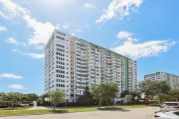 Picture of 2150 Sans Souci Blvd C402, Miami, FL 33181