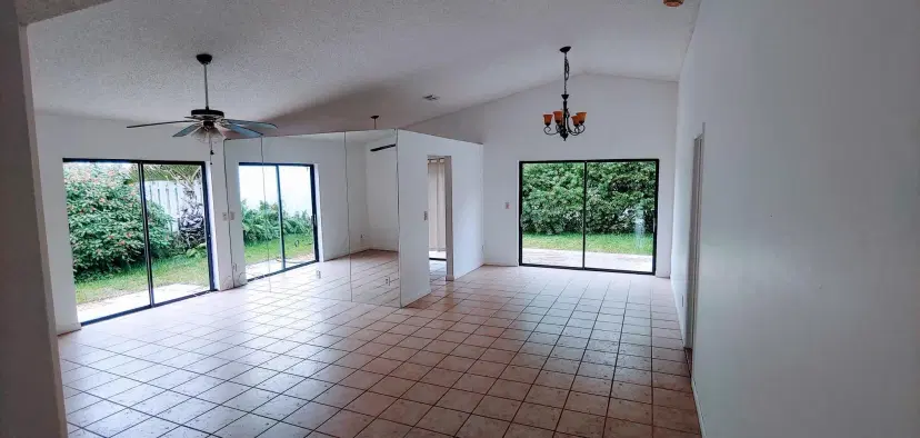 Picture of 11 Mayfield Way, Boynton Beach FL 33426