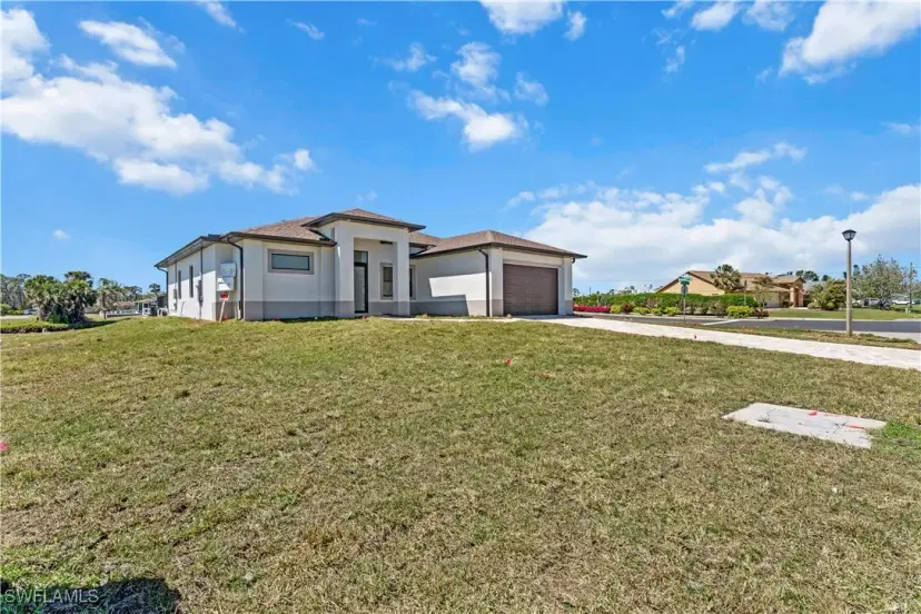 Picture of 197 Rotonda Cir, Rotonda West FL 33947