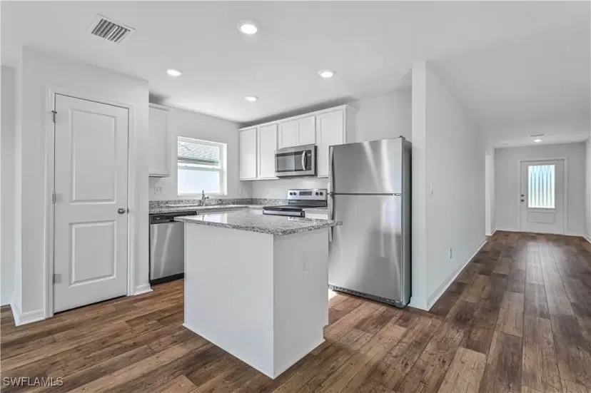 Picture of 420 NW 25Th Ave, Cape Coral FL 33993