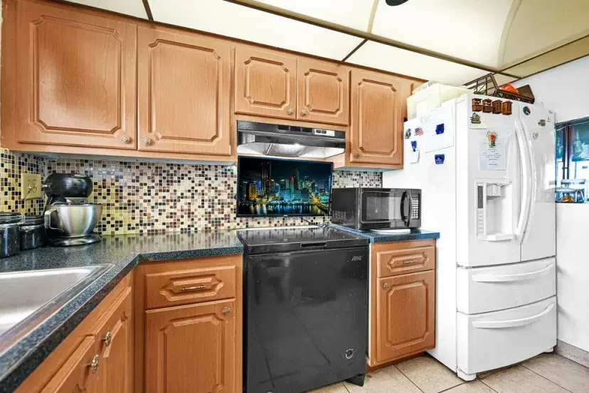 Picture of 10442 Sunrise Lakes Blvd 312, Sunrise FL 33322