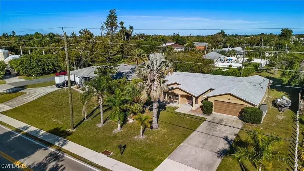 Picture of 5541 Winkler Rd, Fort Myers, FL 33919