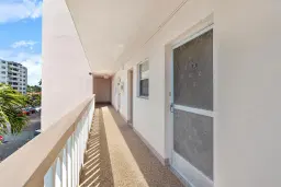 Picture of 421 NE 14Th Ave 302, Hallandale Beach, FL 33009