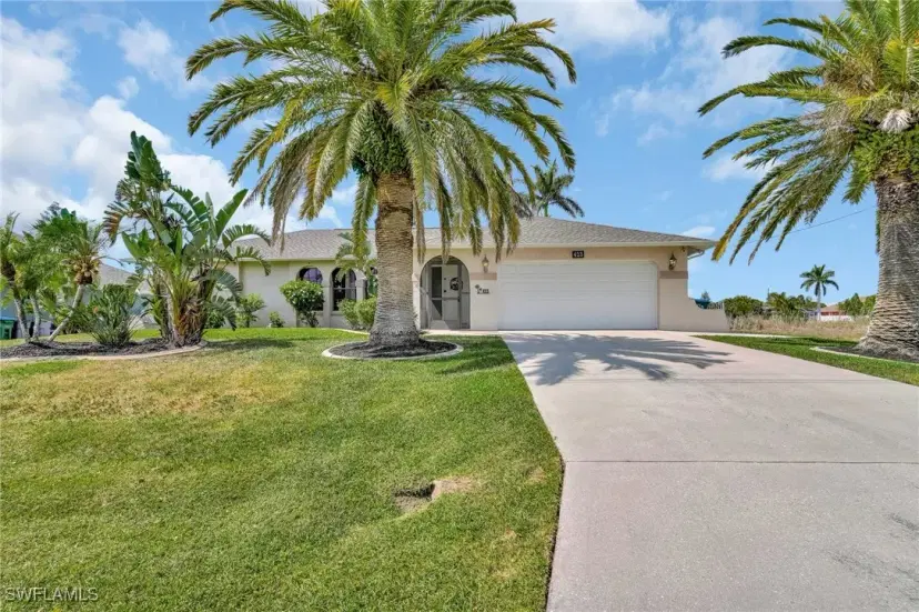 Picture of 423 SE 17Th St, Cape Coral FL 33990