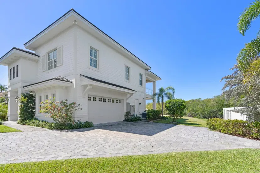 Picture of 10420 SE Ridgeview Circle, Jupiter FL 33469