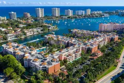 Picture of 100 SE 5Th Avenue 302, Boca Raton, FL 33432