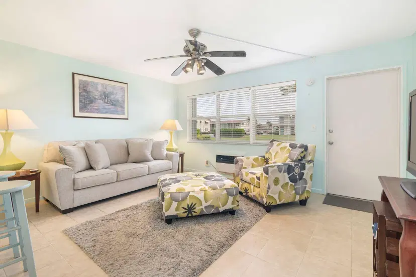 Picture of 620 W Horizons 110, Boynton Beach FL 33435