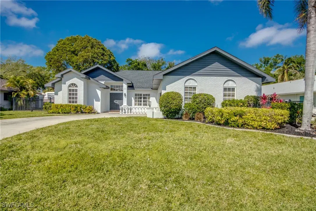 Picture of 354 Prather Dr, Fort Myers, FL 33919