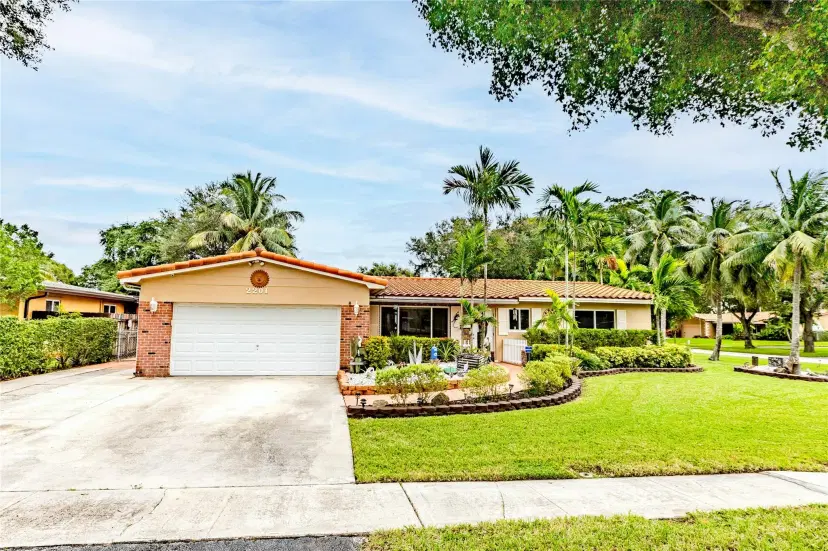 Picture of 2201 NW 83 Ave, Pembroke Pines FL 33024
