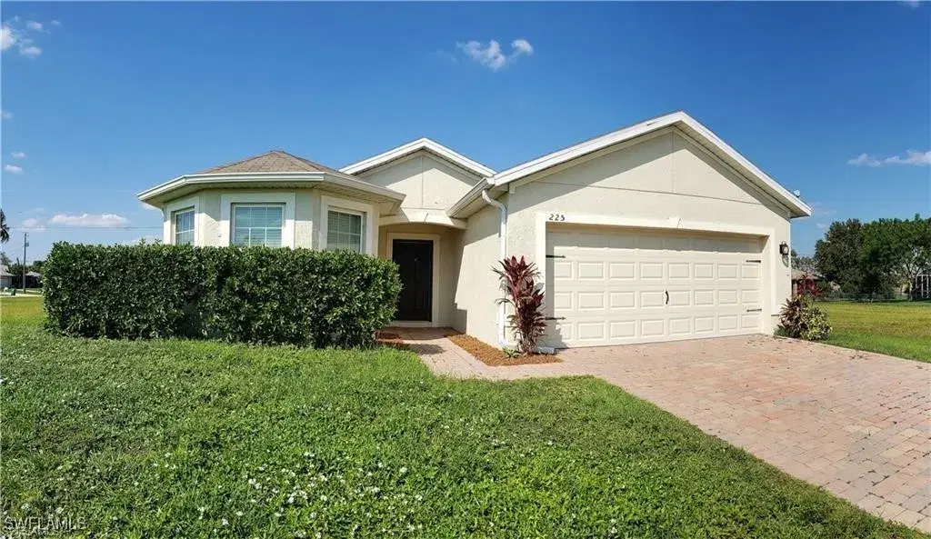 Picture of 225 NW 10Th Ter, Cape Coral, FL 33993