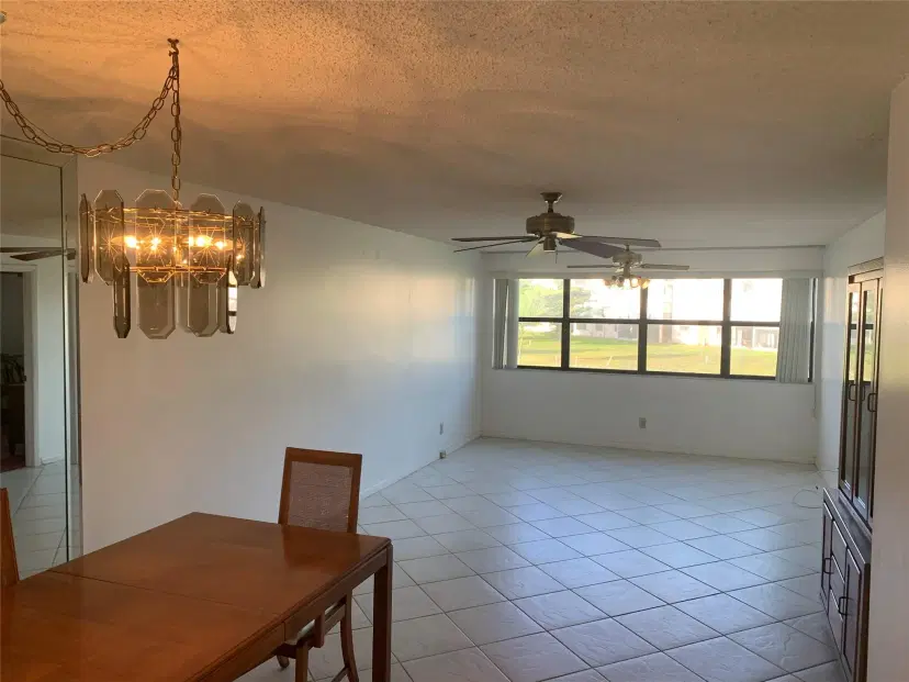 Picture of 2941 N Nob Hill Rd 212, Sunrise FL 33322