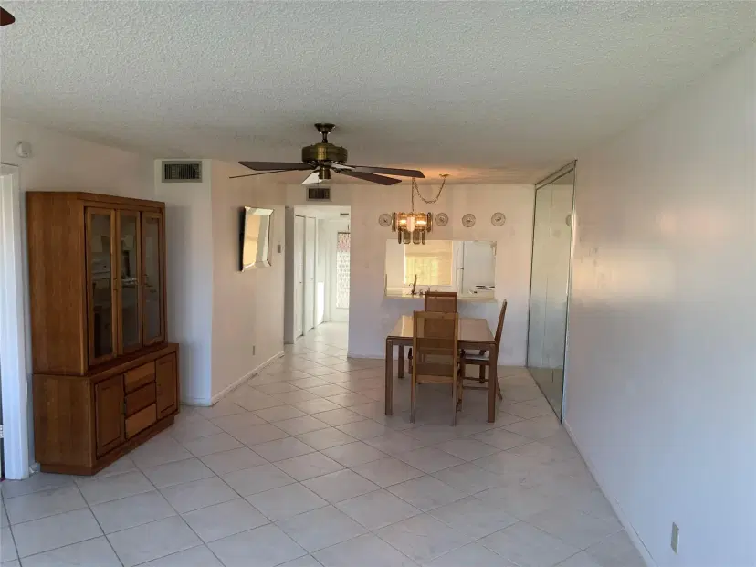 Picture of 2941 N Nob Hill Rd 212, Sunrise FL 33322