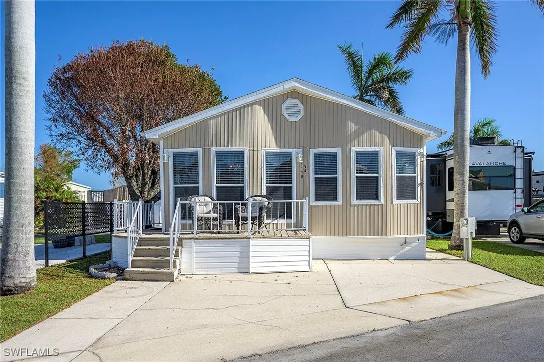Picture of 11148 Stardust Dr, Fort Myers, FL 33908