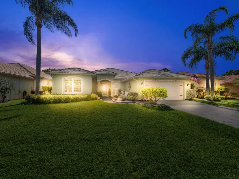 Picture of 529 NW Waverly Circle, Port St Lucie FL 34983