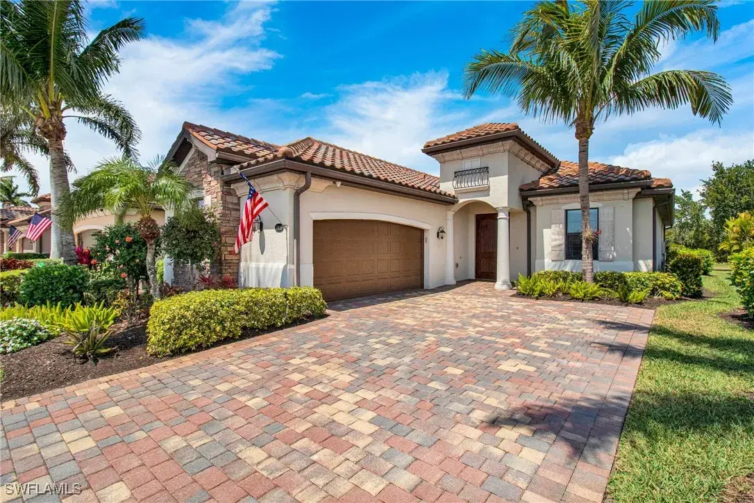 Picture of 2930 Aviamar Cir, Naples, FL 34114