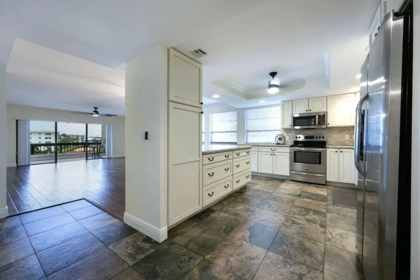 Picture of 1036 Us Highway 1 315, North Palm Beach FL 33408