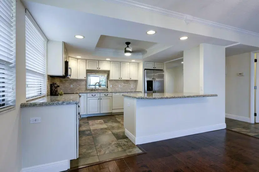 Picture of 1036 Us Highway 1 315, North Palm Beach FL 33408
