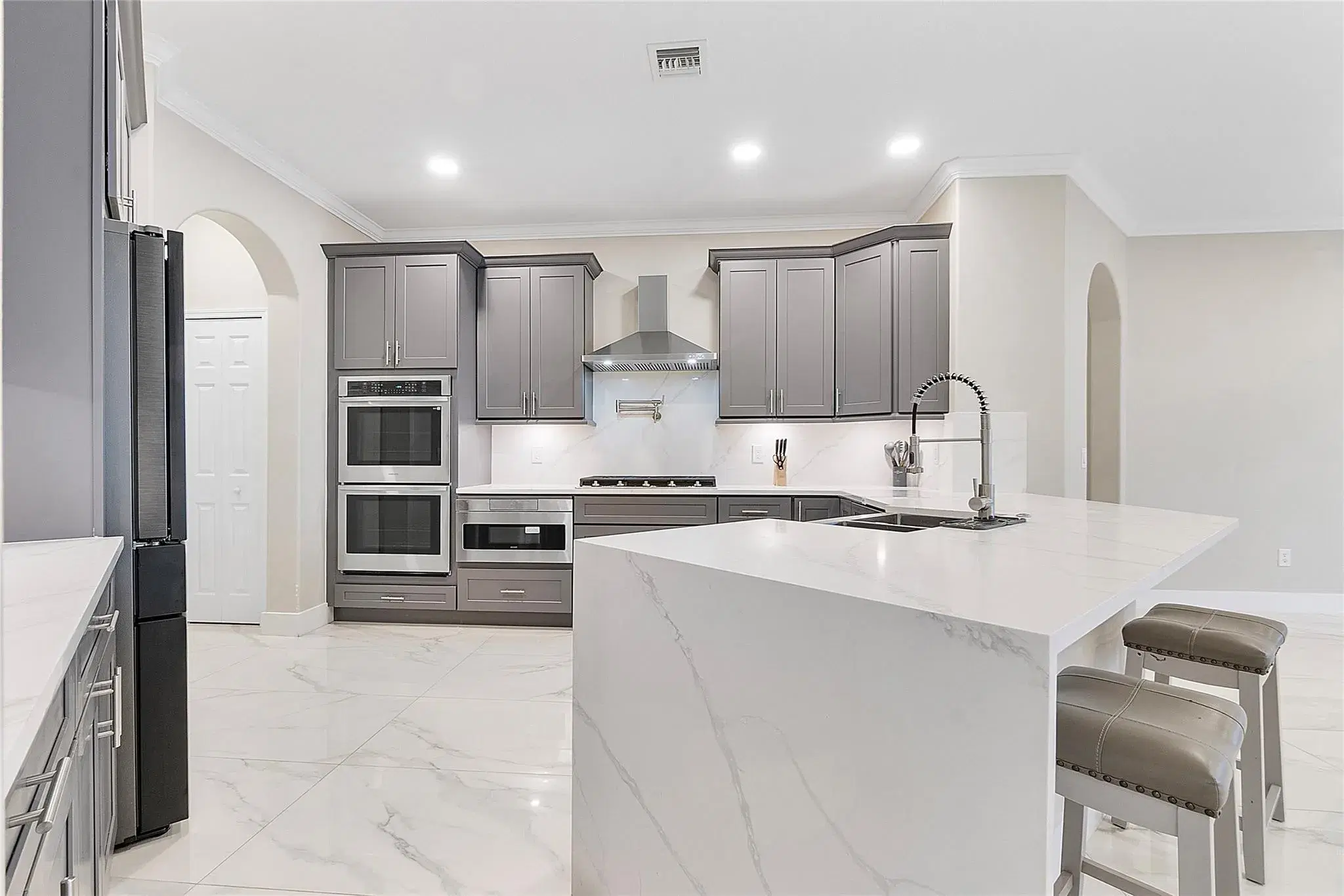 Picture of 1774 SW Commargo St, Port St Lucie, FL 34987