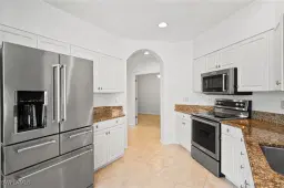 Picture of 11120 Harbour Yacht Ct 23E, Fort Myers, FL 33908