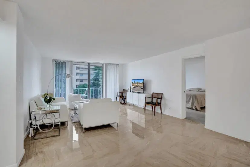 Picture of 3575 S Ocean Boulevard 406, South Palm Beach FL 33480