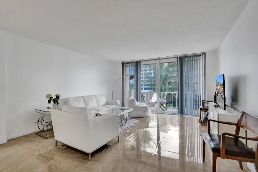 Picture of 3575 S Ocean Boulevard 406, South Palm Beach FL 33480