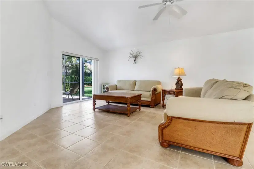 Picture of 1025 Jardin Dr, Naples FL 34104