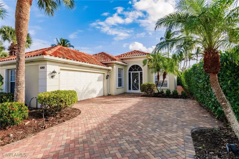 Picture of 4352 Montalvo Ct, Naples FL 34109