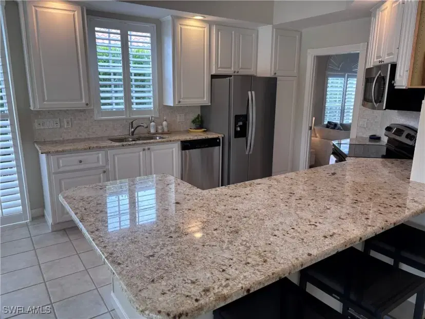 Picture of 4352 Montalvo Ct, Naples FL 34109