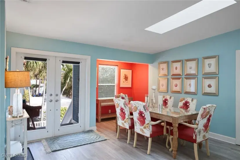 Picture of 707 Cardium St, Sanibel FL 33957