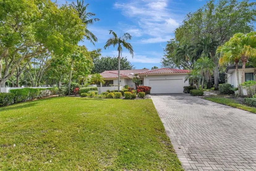 Picture of 4 Bristol Circle, Boynton Beach FL 33436