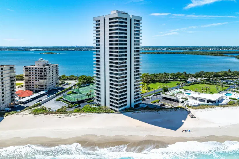 Picture of 5510 N Ocean Drive 15-B, Riviera Beach FL 33404