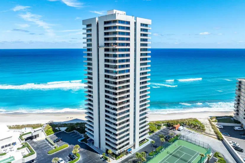 Picture of 5510 N Ocean Drive 15-B, Riviera Beach FL 33404