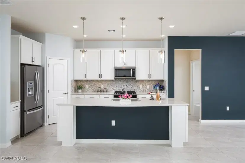 Picture of 7266 Wilton Dr, Naples FL 34109