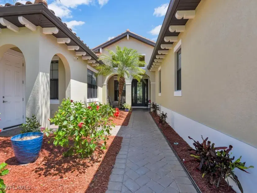 Picture of 10117 Avalon Lake Cir, Fort Myers FL 33913