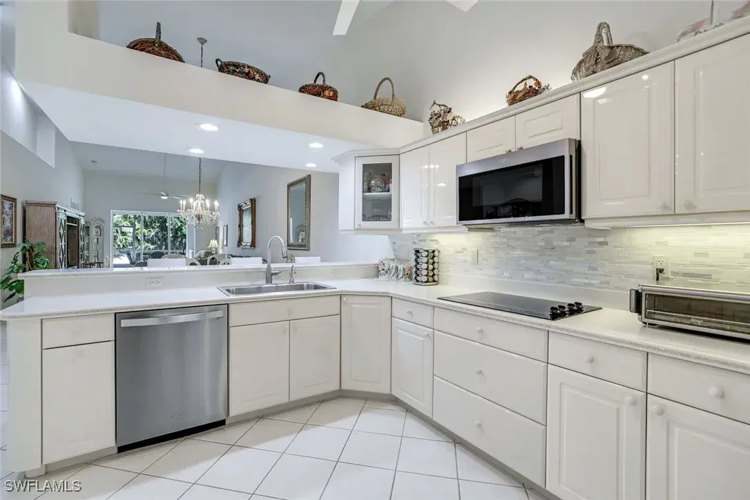 Picture of 2344 Magnolia Ln 6404, Naples, FL 34112