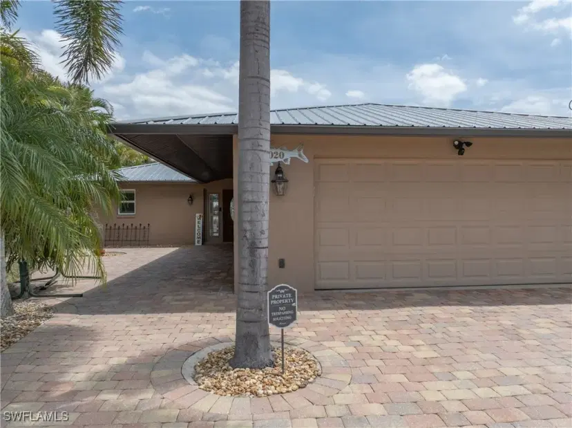 Picture of 2020 Aruba Ave, Fort Myers FL 33905