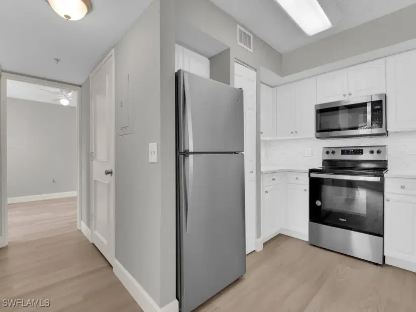 Picture of 1180 Wildwood Lakes Blvd 207, Naples FL 34104