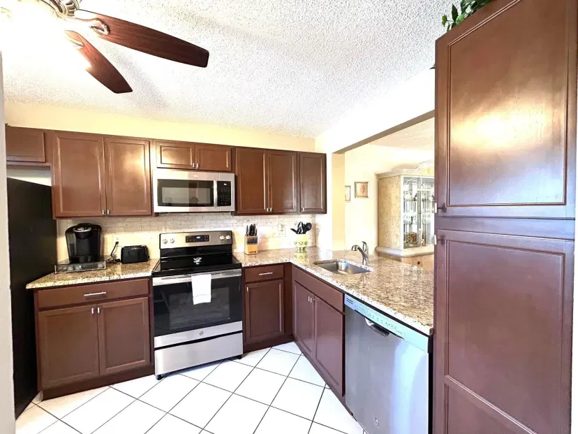 Picture of 7634 Tahiti Lane 106, Lake Worth FL 33467
