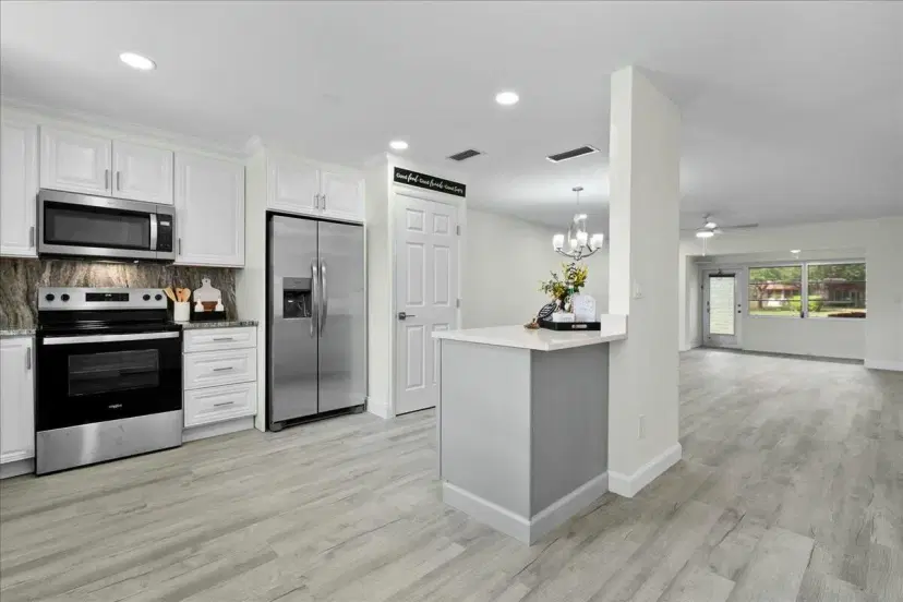Picture of 596 Laconia Circle, Lake Worth FL 33467
