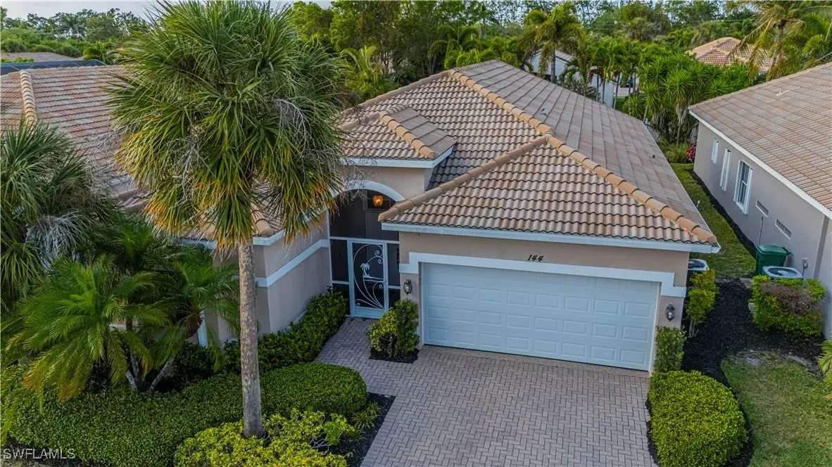 Picture of 144 Glen Eagle Cir, Naples, FL 34104