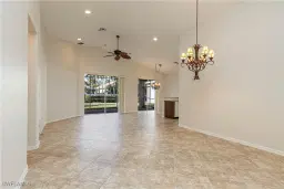 Picture of 144 Glen Eagle Cir, Naples, FL 34104