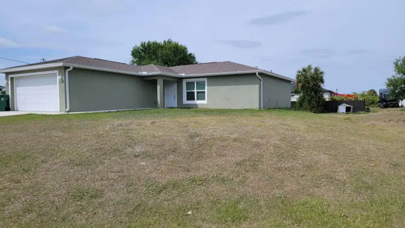 Picture of 3105 E Iris Ct, Labelle FL 33935