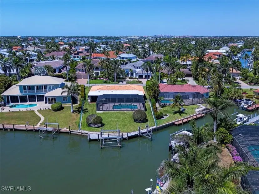 Picture of 2111 Sheepshead Dr, Naples FL 34102