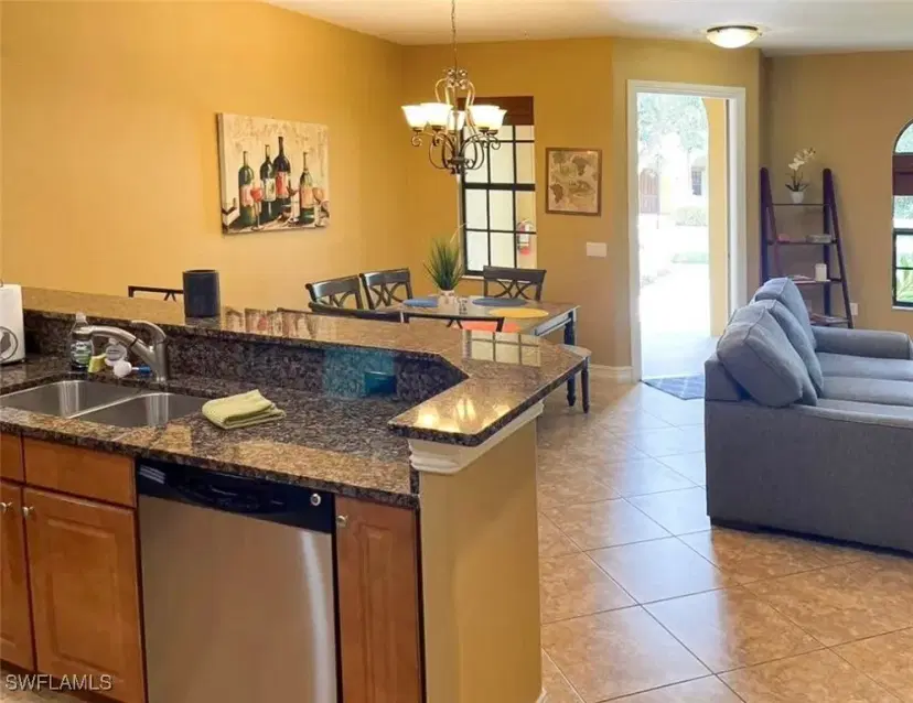 Picture of 9114 Chula Vista Ln 11905, Naples FL 34113